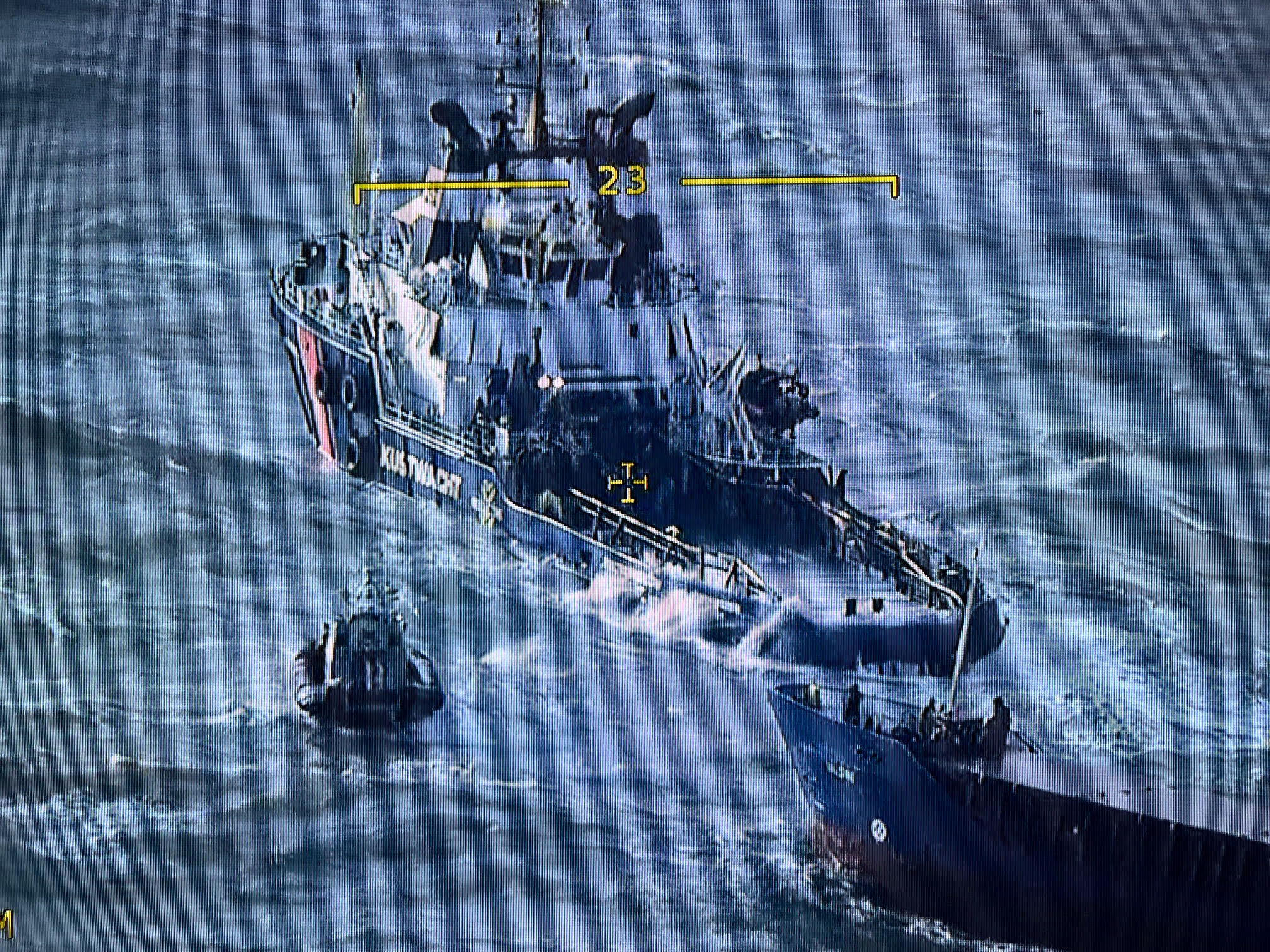 Vrachtschepen in problemen op Noordzee - Visserij.nl